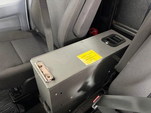 Used 2019 Ford Transit 250 130 Low Roof RWD image 17