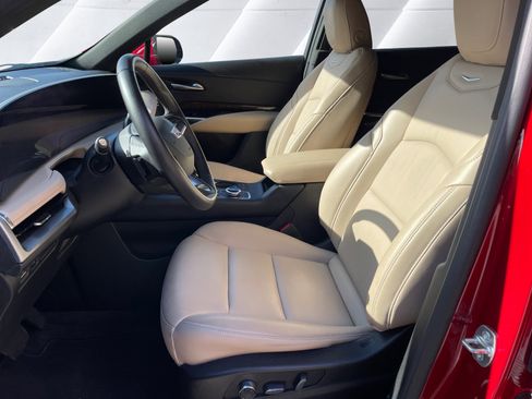 Used 2024 Cadillac XT4 Premium Luxury w/ Cold Weather Package image 10