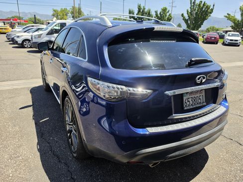 Used 2017 INFINITI QX70 AWD w/ Limited Package image 5