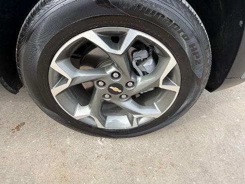 Used 2025 Chevrolet Trax LT image 10