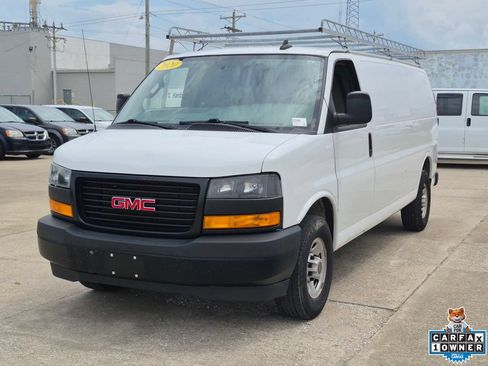 Used 2020 GMC Savana 2500 Extended w/ Driver Convenience Package RWD image 3