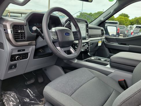 New 2026 Ford F150 XLT w/ Equipment Group 302A MID AWD/4WD image 11