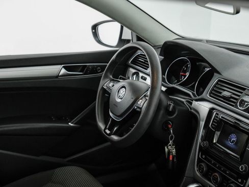 Used 2016 Volkswagen Passat 1.8T S w/ Lighting Package (P06) image 11
