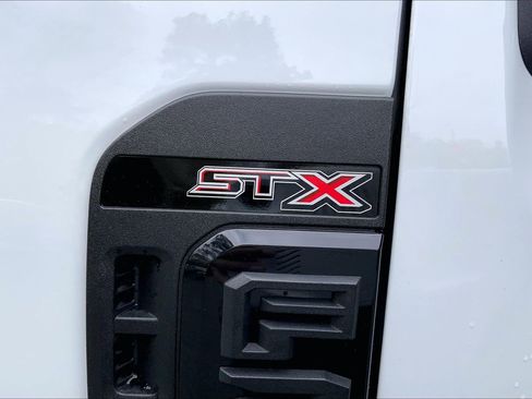 Used 2024 Ford F250 XL w/ STX Appearance Package AWD/4WD image 16