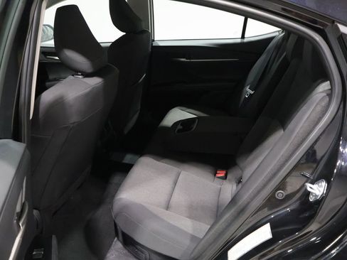 Used 2025 Toyota Camry LE FWD image 16