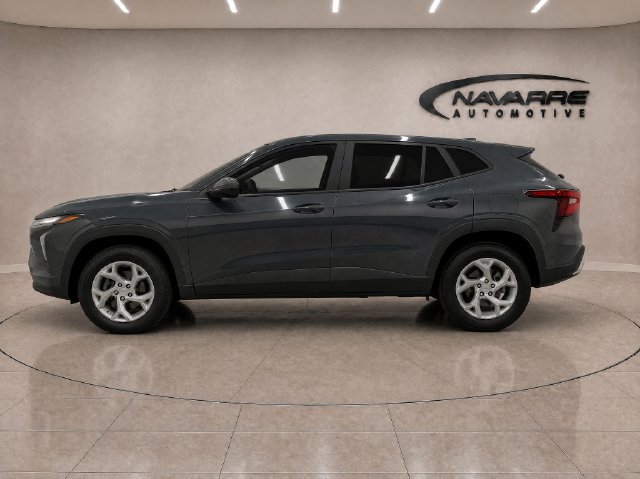 Used 2026 Chevrolet Trax LS w/ LS Convenience Package FWD image 5