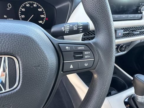 Certified 2024 Honda HR-V LX image 23