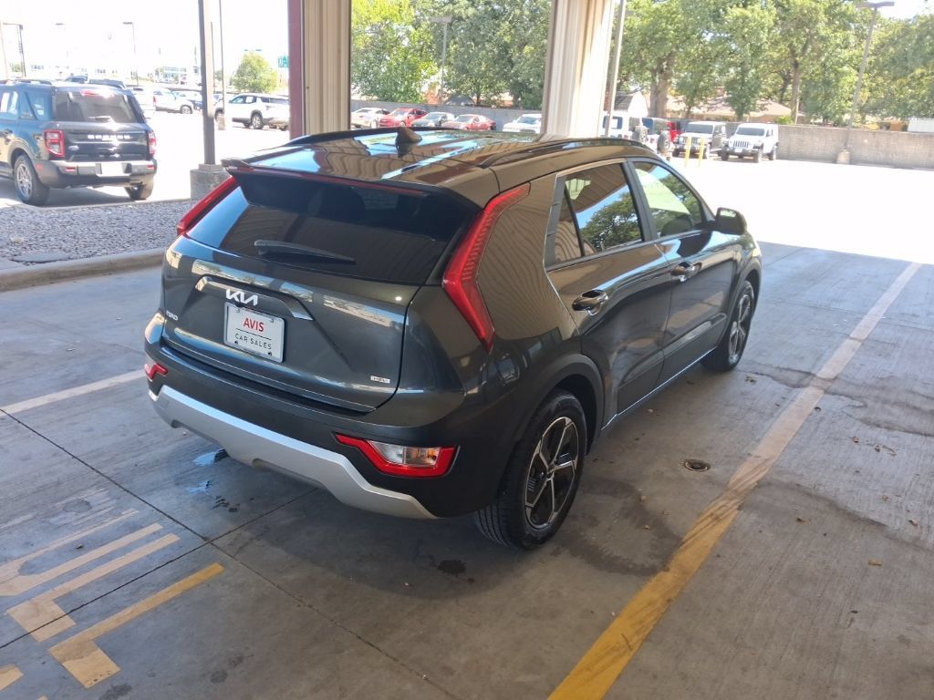 Used 2025 Kia Niro LX FWD image 7