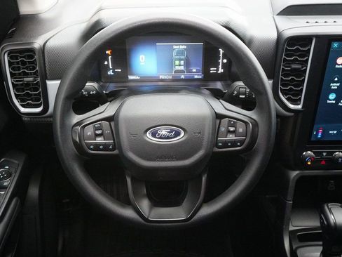 Used 2024 Ford Ranger XL image 18