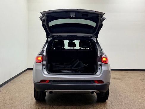 Used 2023 Jeep Compass Limited AWD/4WD image 5