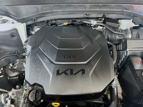 Certified 2023 Kia Telluride EX w/ EX Captain's Chair Package image 36