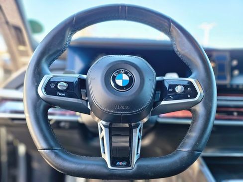 Used 2023 BMW 760i xDrive image 24
