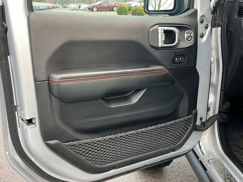 Used 2024 Jeep Wrangler Unlimited Rubicon image 33