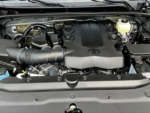 Used 2024 Toyota 4Runner SR5 Premium image 15