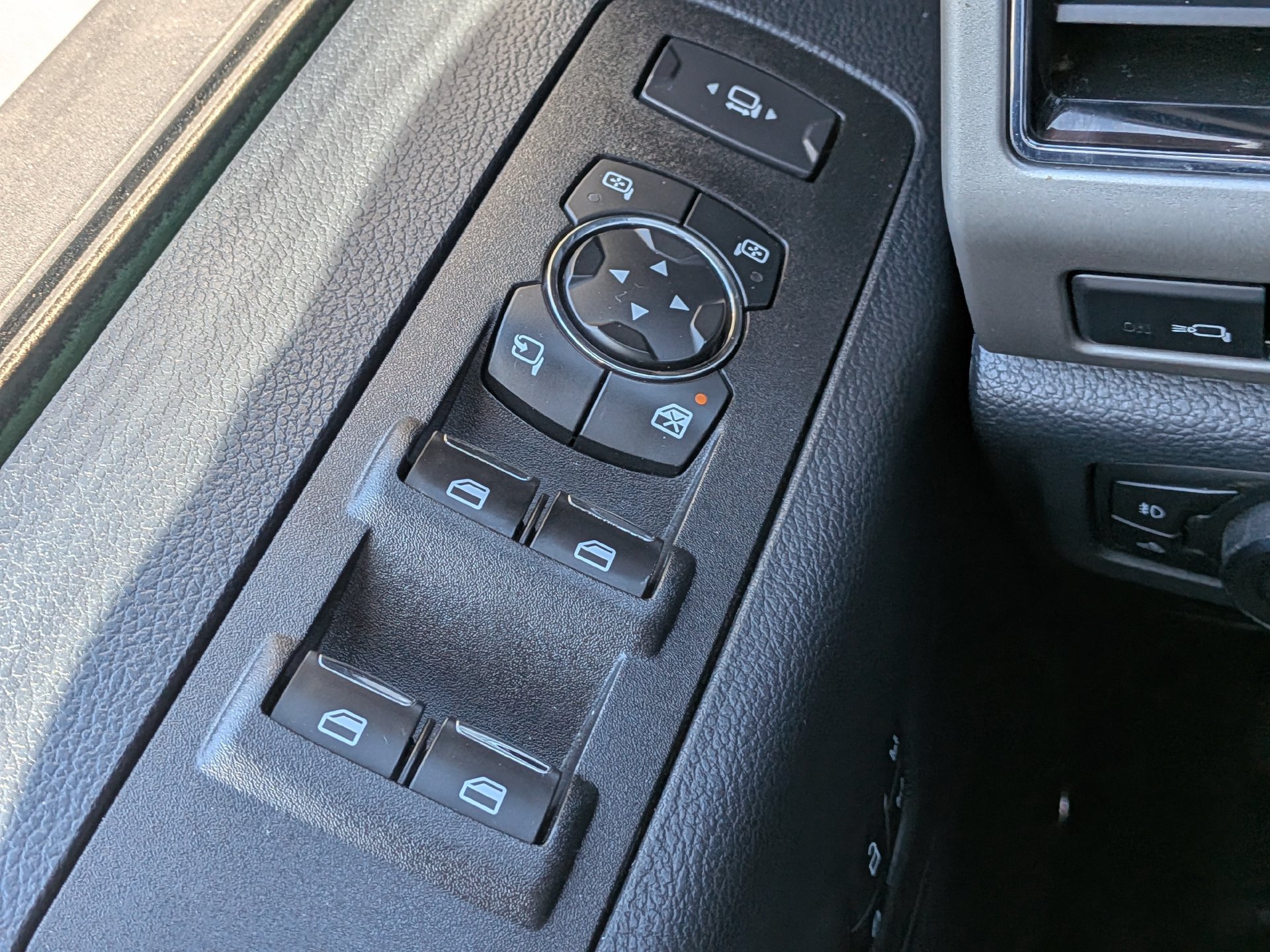 Certified 2022 Ford F250 Lariat w/ Lariat Ultimate Package AWD/4WD image 29
