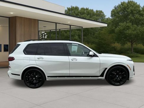 Used 2026 BMW X7 xDrive40i w/ M Sport Package AWD/4WD image 7