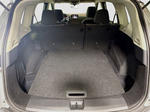 Used 2022 Nissan Rogue SV FWD image 35