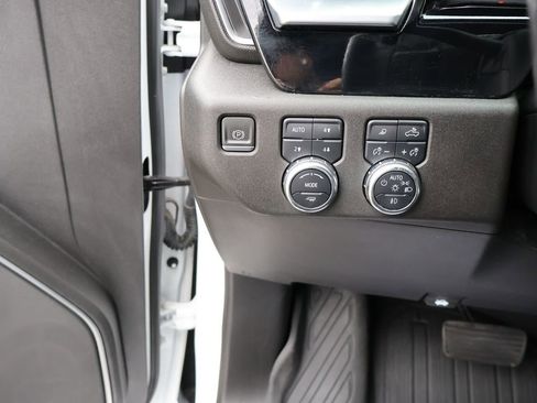 Used 2023 GMC Sierra 1500 SLT w/ SLT Premium Package AWD/4WD image 30