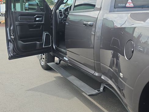 Used 2021 RAM 3500 Laramie AWD/4WD image 12