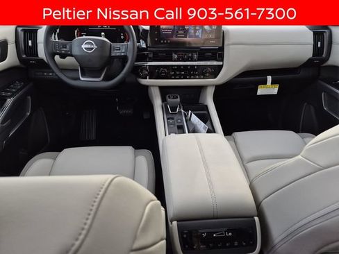 New 2026 Nissan Pathfinder SL w/ SL Premium Package FWD image 15