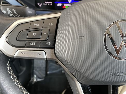 Certified 2023 Volkswagen Taos SE FWD image 6