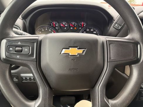 Used 2022 Chevrolet Silverado 2500 Custom w/ Custom Convenience Package AWD/4WD image 12