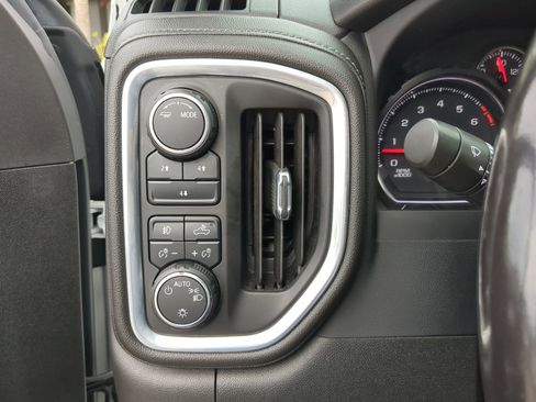 Used 2023 Chevrolet Silverado 2500 LT w/ Convenience Package image 25