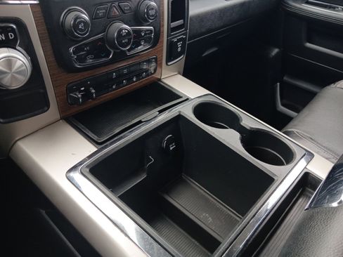 Used 2014 RAM 1500 Laramie w/ Convenience Group image 22