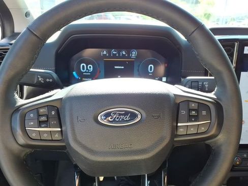 Used 2025 Ford Ranger Lariat w/ Advanced Towing Package AWD/4WD image 21