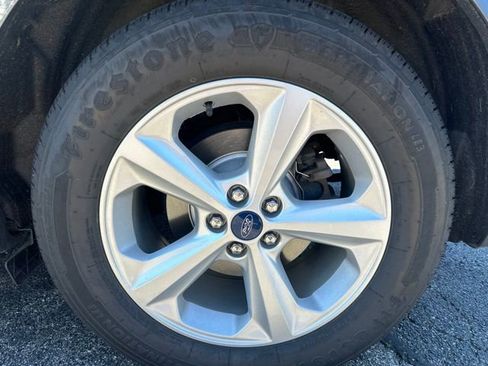 Used 2019 Ford Edge SE AWD/4WD image 3