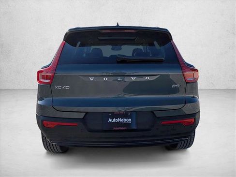 New 2026 Volvo XC40 B5 Plus w/ Protection Package Premier image 9