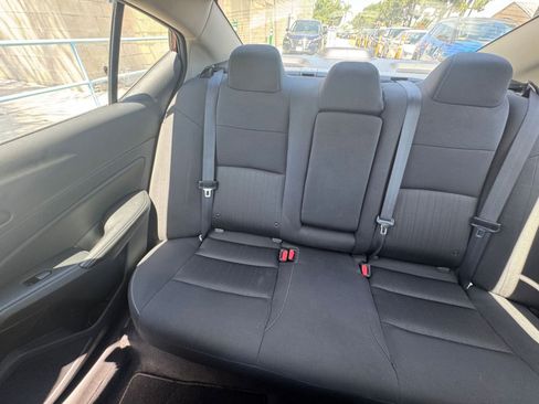 Used 2025 Nissan Altima 2.5 SV FWD image 40