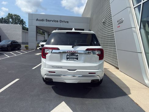 Used 2021 GMC Acadia Denali w/ Denali Technology Package FWD image 5