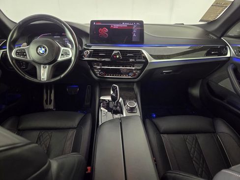 Used 2022 BMW M550i xDrive w/ Executive Package AWD/4WD image 26