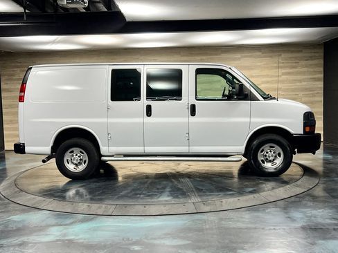 Used 2023 Chevrolet Express 2500 w/ Driver Convenience Package RWD image 21