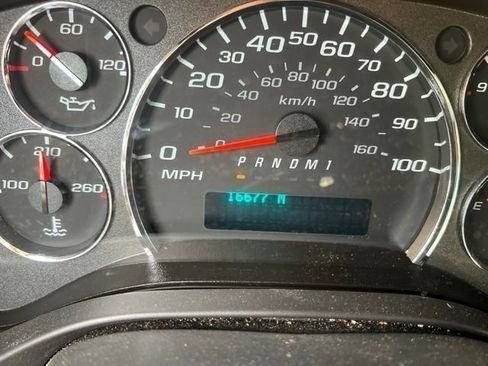 Used 2022 Chevrolet Express 2500 w/ Driver Convenience Package RWD image 34