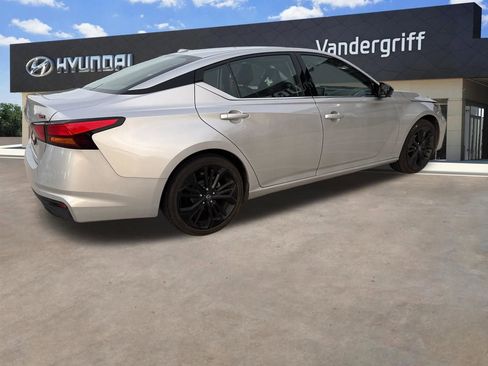 Used 2023 Nissan Altima 2.5 SR image 4