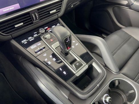 Certified 2023 Porsche Cayenne Coupe AWD/4WD image 22