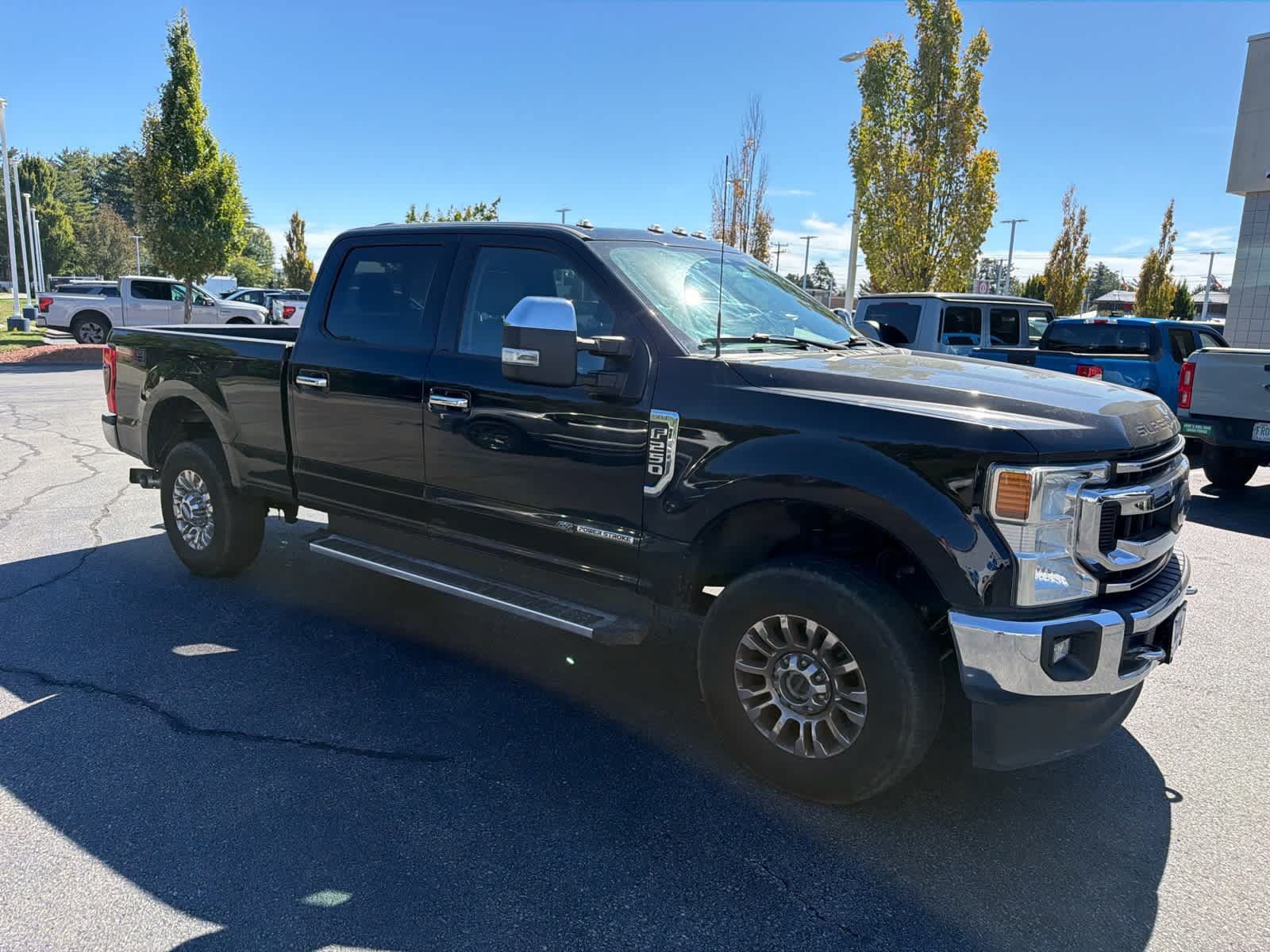 Used 2022 Ford F250 XLT w/ XLT Premium Package AWD/4WD image 5