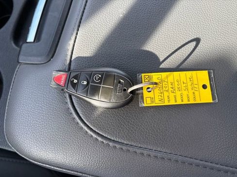 Used 2017 RAM 2500 SLT w/ Comfort Group image 31