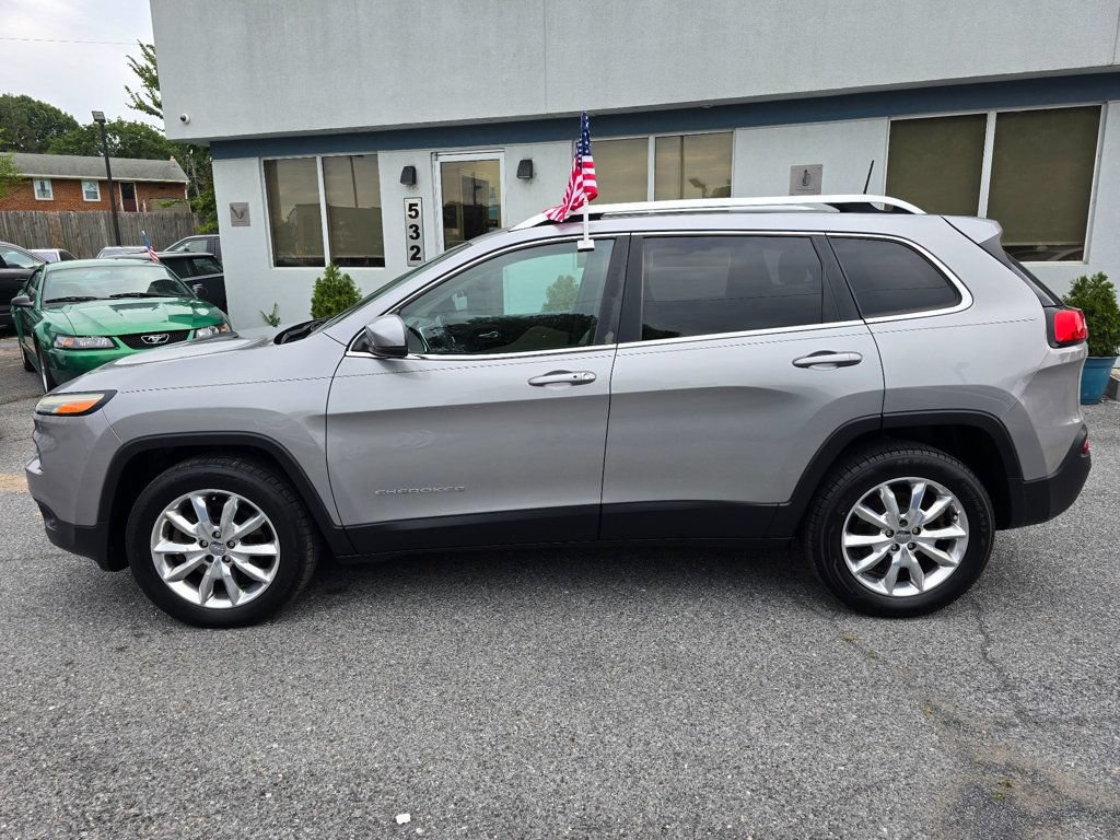 Used 2016 Jeep Cherokee Limited AWD/4WD image 7