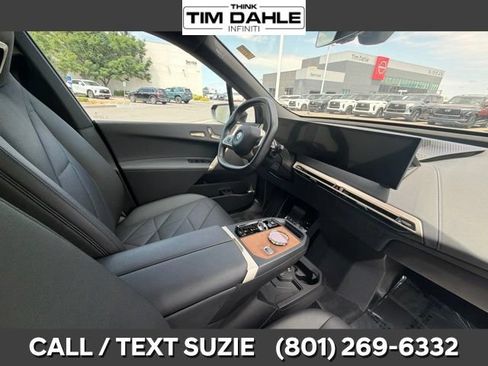 Used 2023 BMW iX xDrive50 w/ Premium Package AWD/4WD image 22