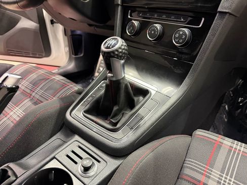 Used 2016 Volkswagen GTI S image 40