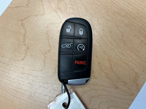 Used 2022 Jeep Grand Cherokee Laredo X RWD image 29