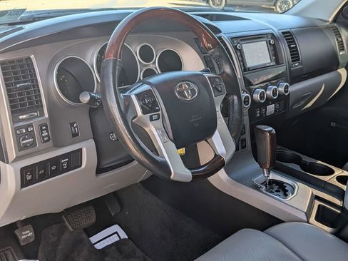 Used 2014 Toyota Sequoia Platinum image 17