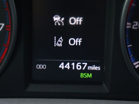 Used 2017 Toyota RAV4 XLE image 28