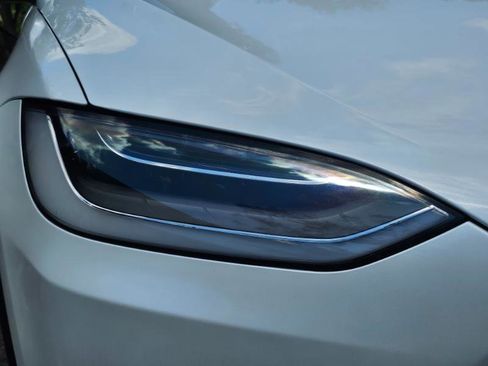 Used 2023 Tesla Model X AWD/4WD image 23
