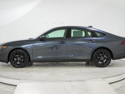 Certified 2025 Honda Accord SE image 4