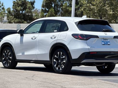 New 2026 Honda HR-V EX-L image 6