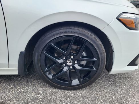 Used 2023 Honda Civic Sport image 7